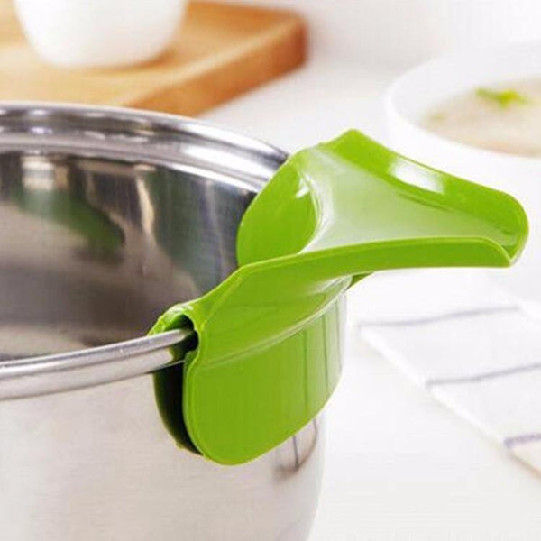 Anti-spill Liquid Funnel - Little Home Hacks